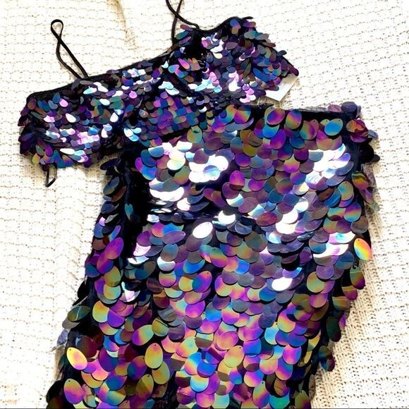 🆕 NWT Big Sequin Set, Multicolor 🌸🌸🎉HOST PICK🎉🌸🌸 - Picture 4 of 4